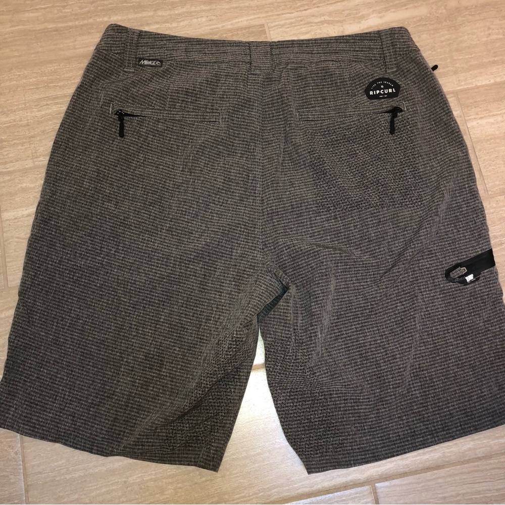 Rip Curl Boardwalk Gray & Black Shorts Size 32 - Picture 2 of 4